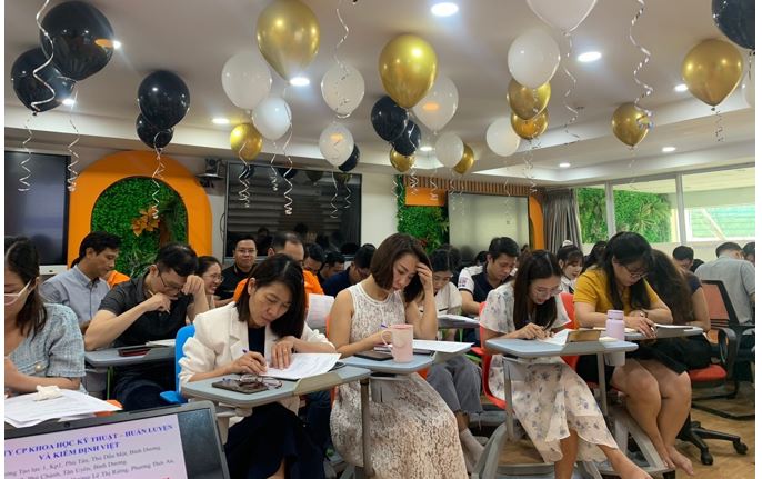 huấn luyện an toàn vệ sinh lao động