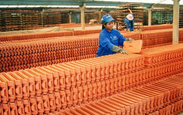huấn luyện an toàn lao động cho người sản xuất gạch, ngói, vật liệu xây dựng